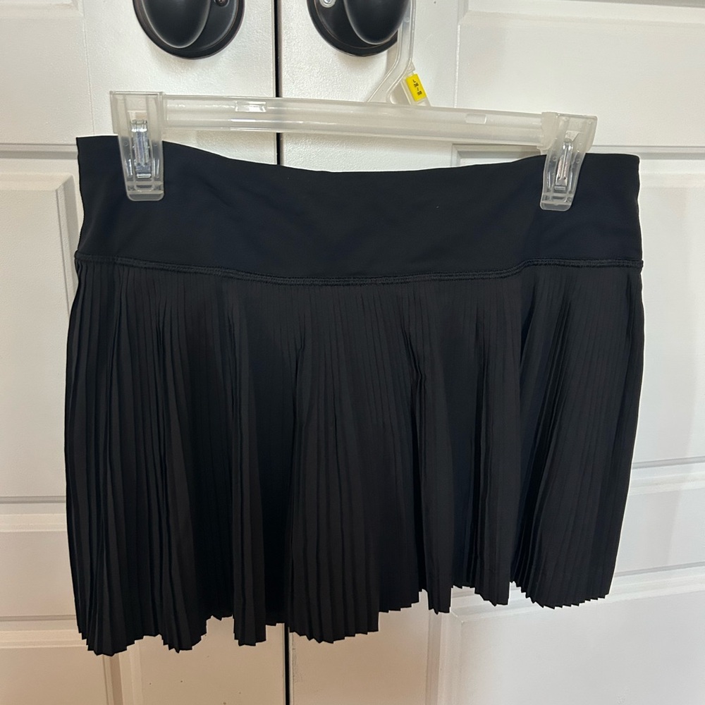 Lululemon Black Pleated Women's Skirt